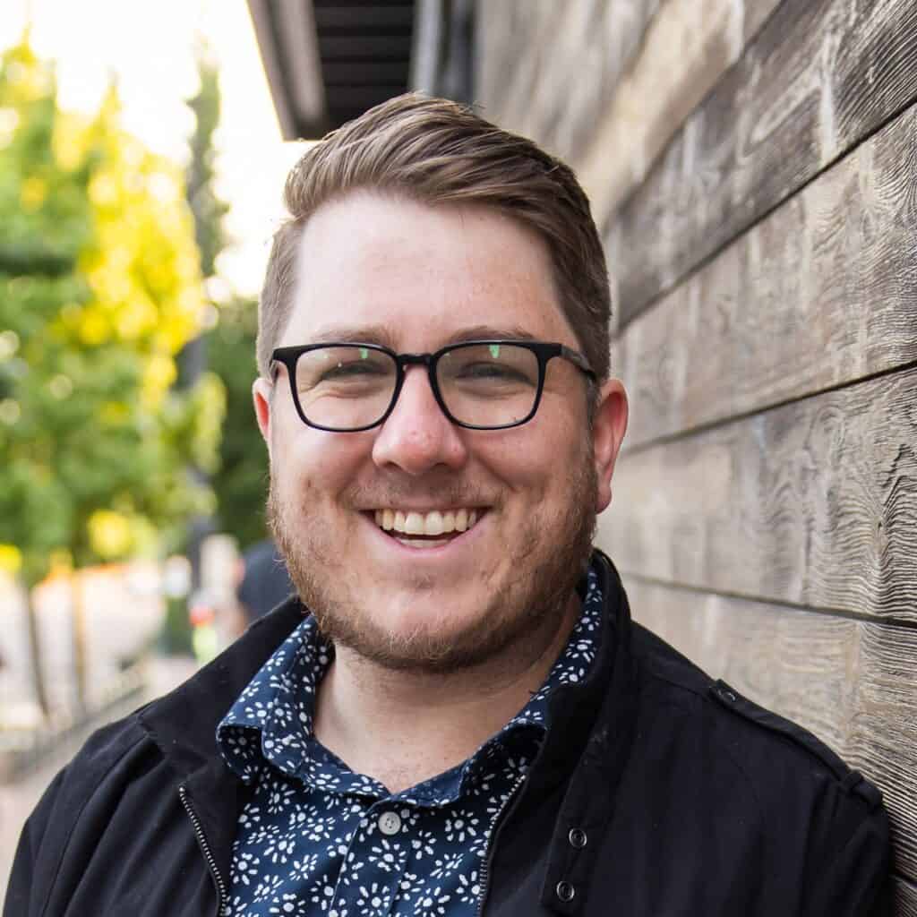 Headshot of online coach and entrepreneur John Meese